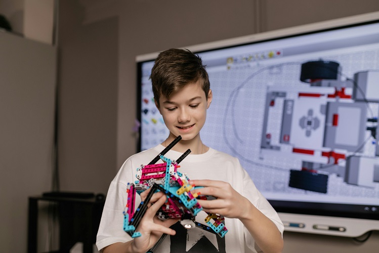 برای پرورش خلاقیت نوجوانان چه کنیم؟