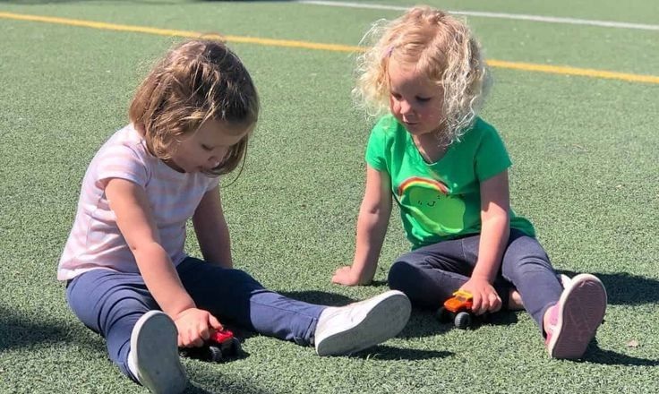 نگرانم، چون دخترم ماشین بازی می‌کنه!