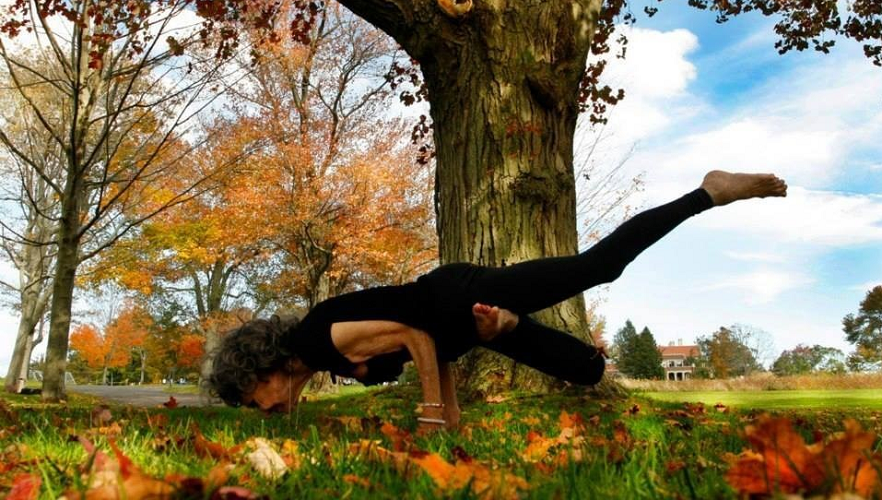 «تائو پرچون لینچ»، پیرترین مربی یوگا در جهان